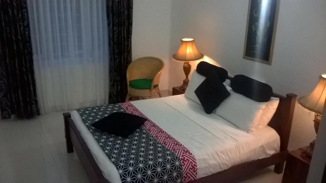 Anna Shanthi Villa Kandy Exterior foto
